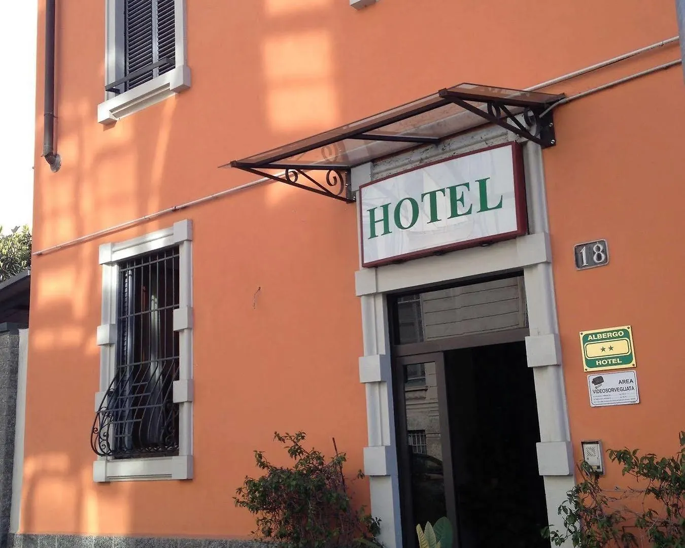 Hotel La Caravella Milánó 2*,  Olaszország